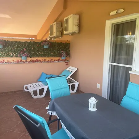 Dora Apartmán