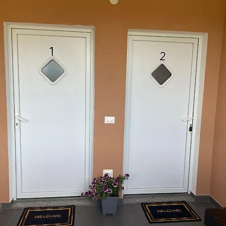 Dora Apartment