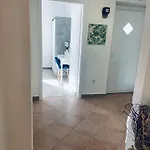 Dora *