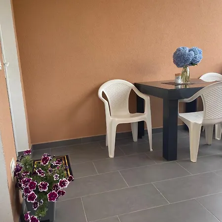 Apartment Dora