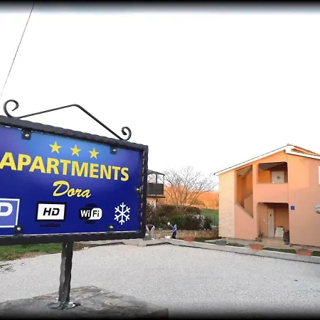 Dora Apartment *
