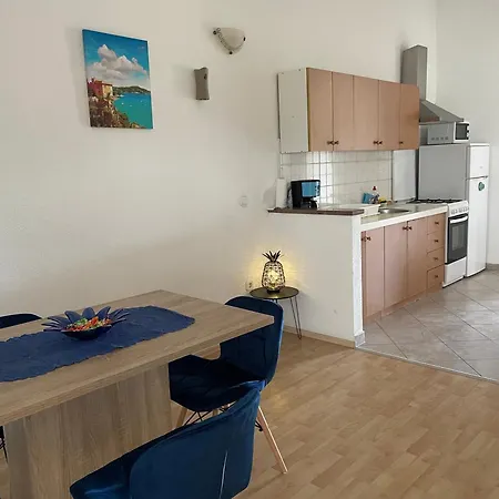 Apartman Dora