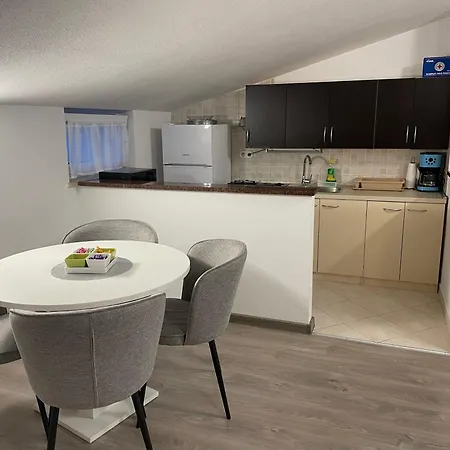 Dora Apartman Porec